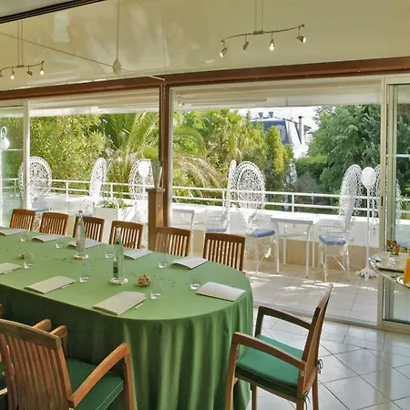 Parc Victoria Hotell